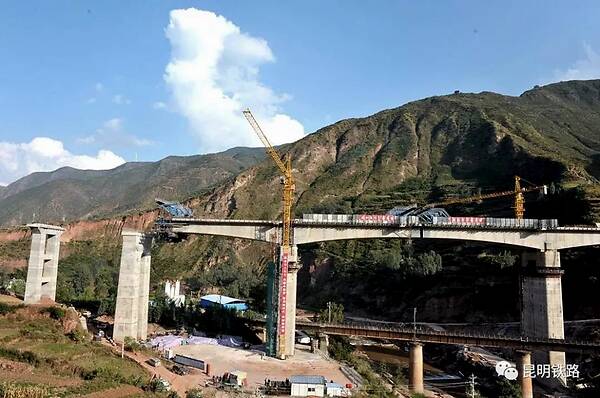 云南穿山越河的路橋工程奇跡 云南穿山越河的路橋工程奇跡
