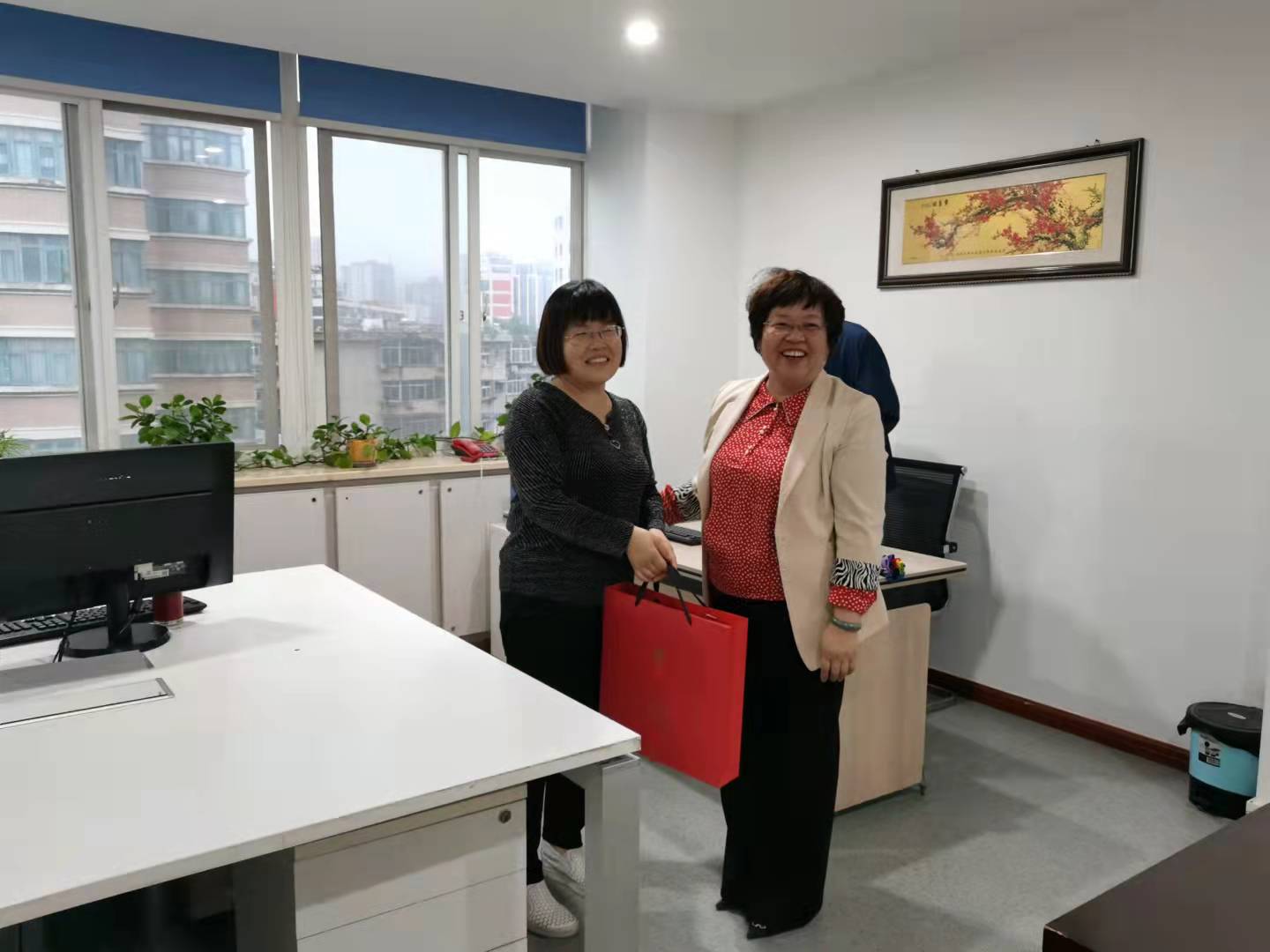 花好月圓,情暖中秋|億誠公司祝大家中秋節(jié)快樂! 花好月圓,情暖中秋|億誠公司祝大家中秋節(jié)快樂!