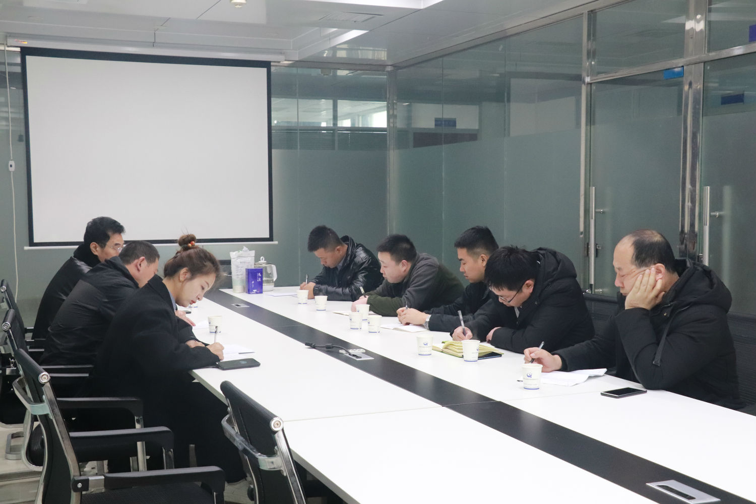 錨定目標,虎力全開|億誠公司召開2022年第一季度總監例會 錨定目標,虎力全開|億誠公司召開2022年第一季度總監例會