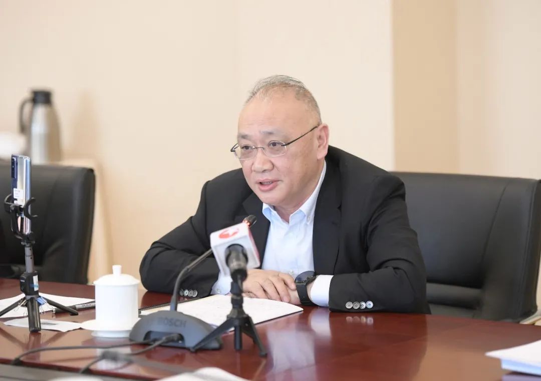 全國人大代表,上海建工黨委書記、董事長徐征:加快對建筑行業數字化的整體推進! 全國人大代表,上海建工黨委書記、董事長徐征:加快對建筑行業數字化的整體推進!