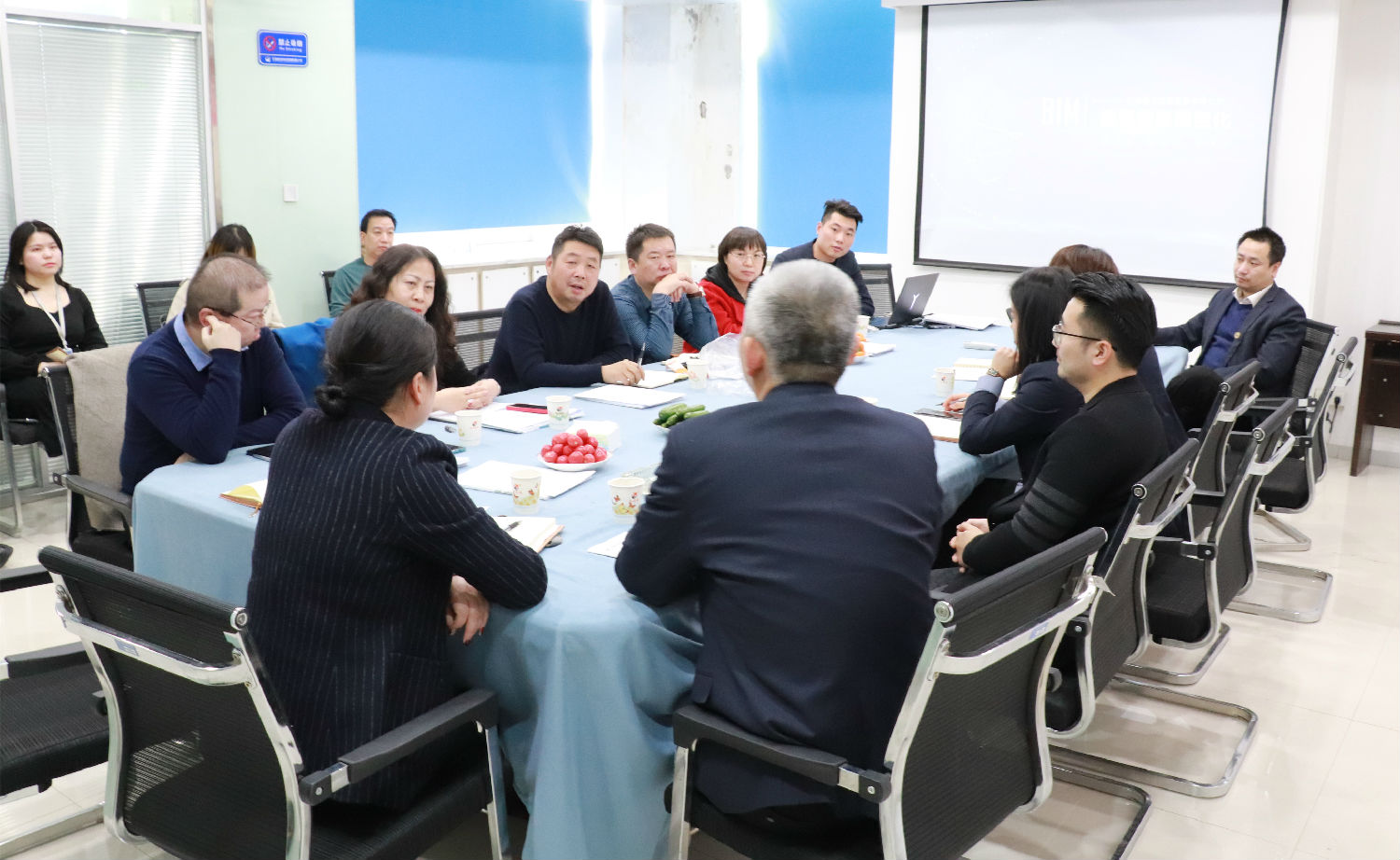 深化交流合作,攜手共謀發展 深化交流合作,攜手共謀發展