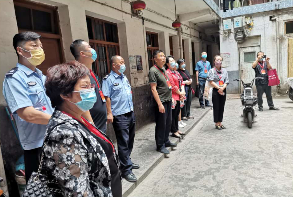 代表履職進(jìn)行時|雁塔區(qū)人大電子城街道工委組織人大代表開展視察交流活動,億誠管理董事長李妮參加活動 代表履職進(jìn)行時|雁塔區(qū)人大電子城街道工委組織人大代表開展視察交流活動,億誠管理董事長李妮參加活動