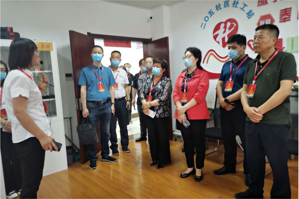 代表履職進(jìn)行時|雁塔區(qū)人大電子城街道工委組織人大代表開展視察交流活動,億誠管理董事長李妮參加活動 代表履職進(jìn)行時|雁塔區(qū)人大電子城街道工委組織人大代表開展視察交流活動,億誠管理董事長李妮參加活動