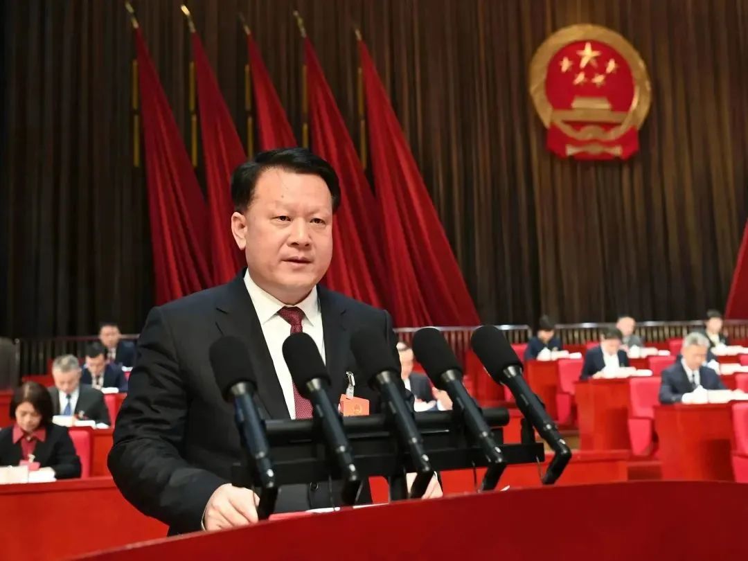 西安市雁塔區第十八屆人代會第二次會議召開,億誠董事長李妮與會建言 西安市雁塔區第十八屆人代會第二次會議召開,億誠董事長李妮與會建言