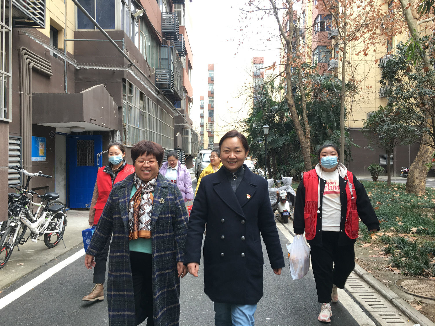 億誠董事長走訪慰問困難女性 億誠董事長走訪慰問困難女性